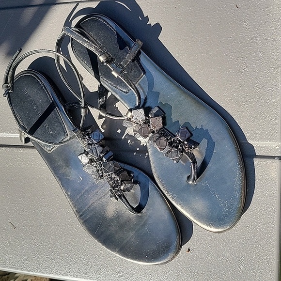 Burberry T Strap Thong Sandal Nova Check Charms Metallic Leather SZ:40 /9.5 - Picture 1 of 10